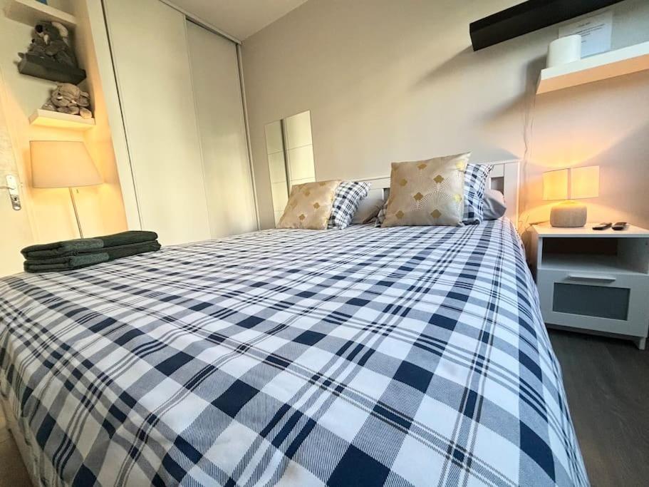 Appartement Confort Avec Balcon - Champigny Εξωτερικό φωτογραφία