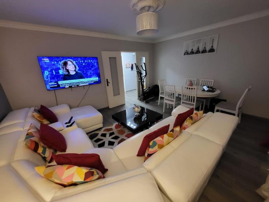 Appartement Confort Avec Balcon - Champigny Εξωτερικό φωτογραφία