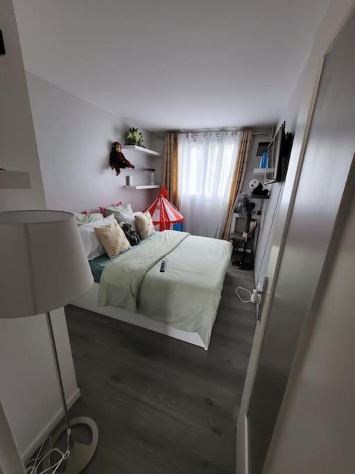 Appartement Confort Avec Balcon - Champigny Εξωτερικό φωτογραφία